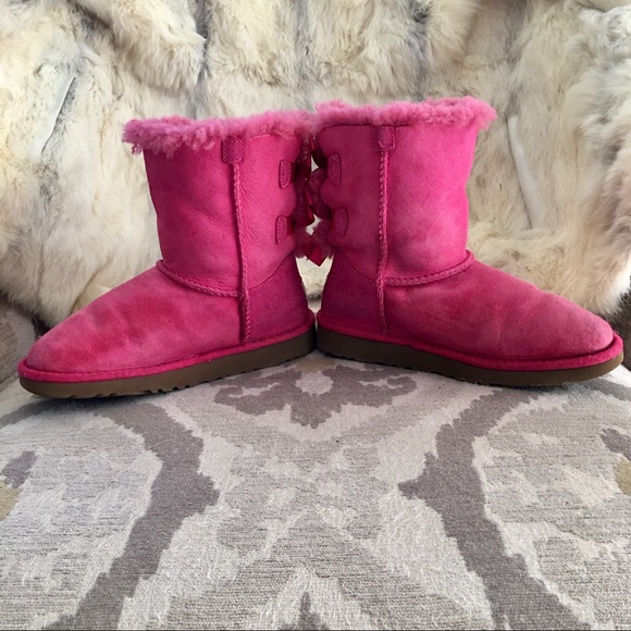 Girls Bailey Bow Uggs - Picture 4 of 8